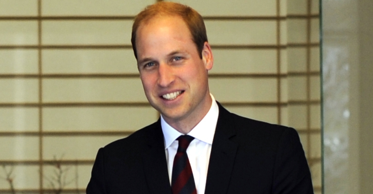 <a href="https://en.wikipedia.org/wiki/en:Prince_William,_Duke_of_Cambridge" class="extiw" title="w:en:Prince William, Duke of Cambridge">Prince William</a> met <a href="https://en.wikipedia.org/wiki/en:Naruhito,_Crown_Prince_of_Japan" class="extiw" title="w:en:Naruhito, Crown Prince of Japan">Crown Prince Naruhito</a> at the <a href="https://en.wikipedia.org/wiki/ja:%E6%9D%B1%E5%AE%AE%E5%BE%A1%E6%89%80" class="extiw" title="w:ja:東宮御所">Crown Prince's Residence</a> in <a href="https://en.wikipedia.org/wiki/en:Minato,_Tokyo" class="extiw" title="w:en:Minato, Tokyo">Minato Ward</a>, <a href="https://en.wikipedia.org/wiki/en:Tokyo" class="extiw" title="w:en:Tokyo">Tōkyō Metropolis</a> on February 27, 2015.