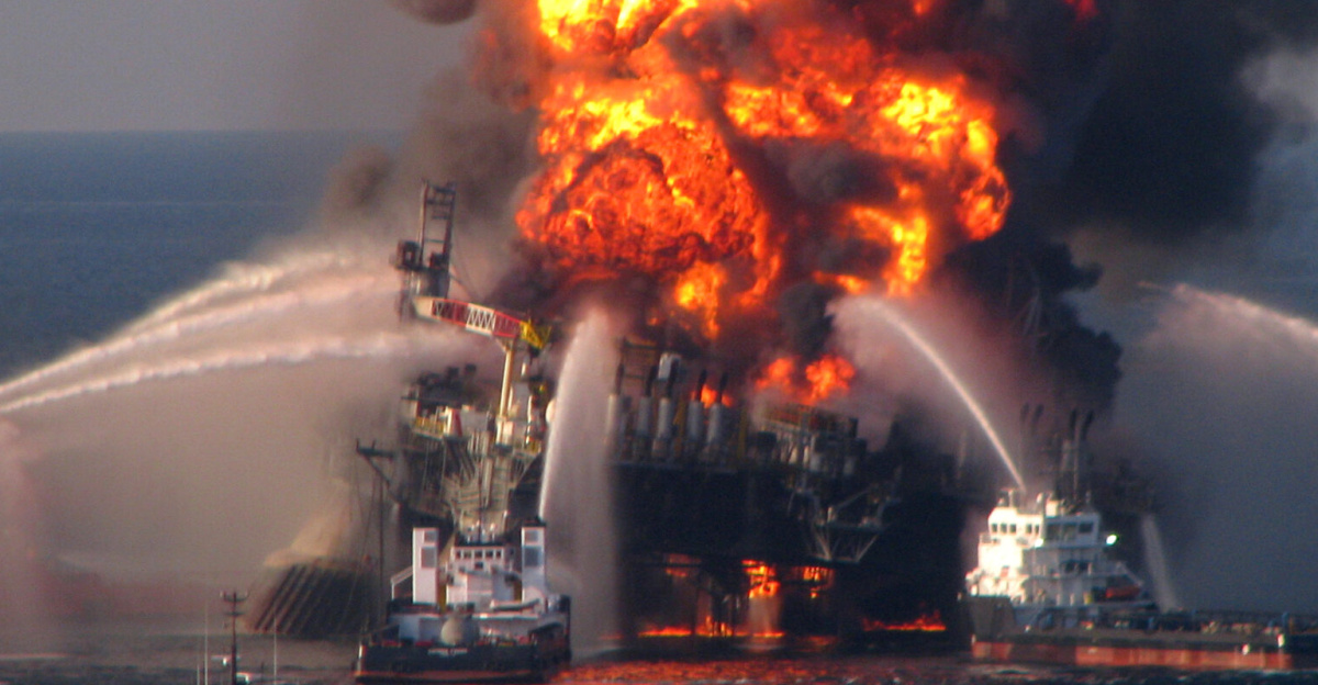 Fire boat response crews battle the blazing remnants of the offshore oil rig <a href="https://en.wikipedia.org/wiki/Deepwater_Horizon" class="extiw" title="en:Deepwater Horizon">Deepwater Horizon</a> in the Gulf of Mexico, off the coast of New Orleans, April 21, 2010. U.S. Coast Guard photo