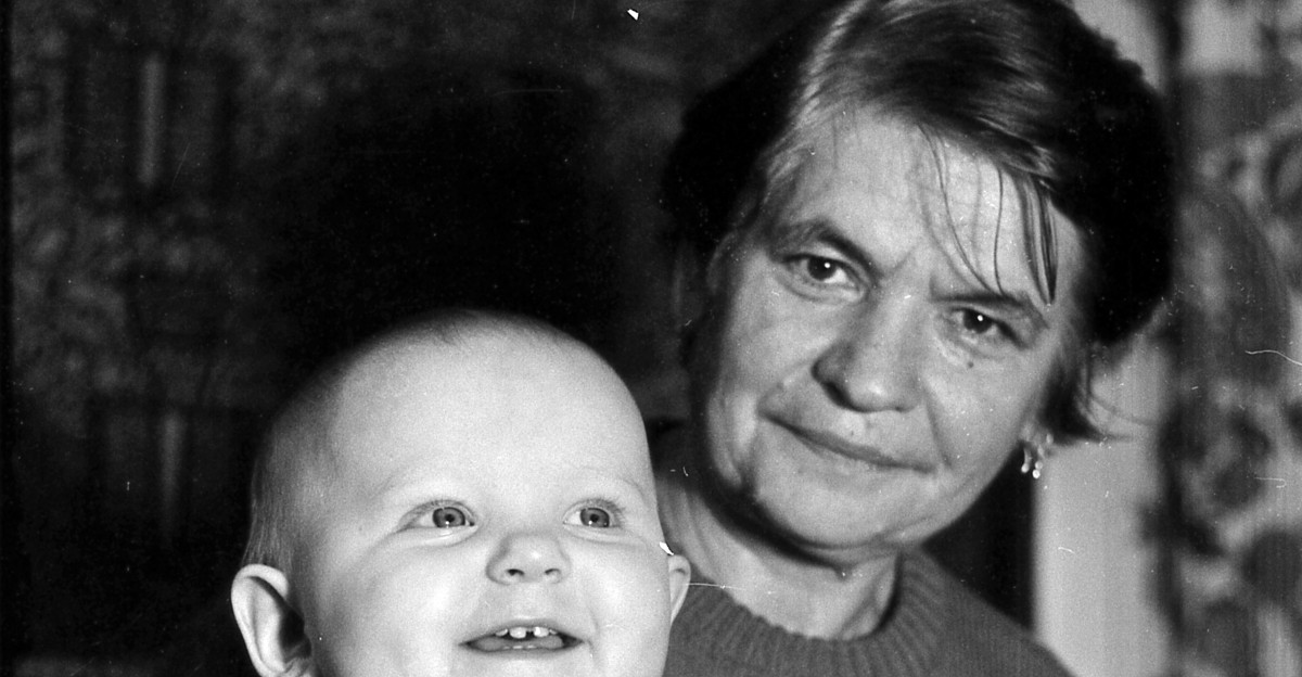 Elektrostal Woman with a child Shooting - film 35 mm Svema Foto 64