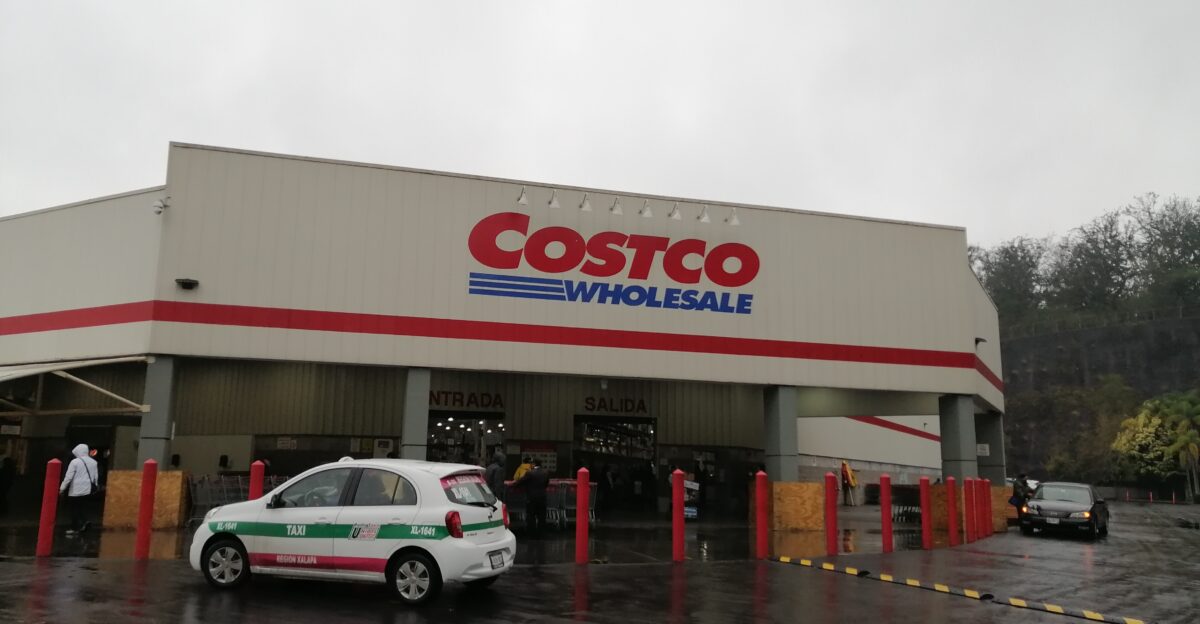 Entrada de Costco en Xalapa