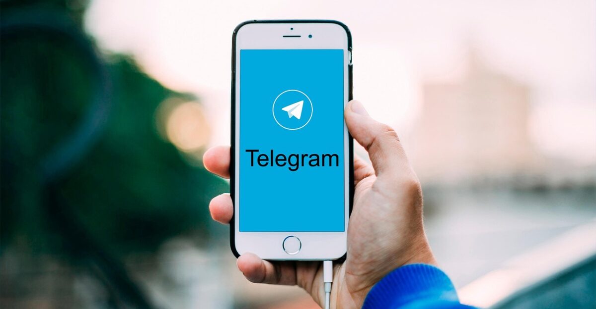 application telegram message connection smartphone iphone messenger chat service exchange friendship communication platform telegram telegram telegram telegram telegram