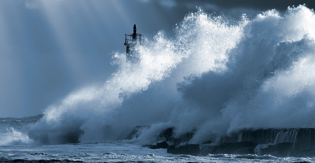 storm, ocean, waves, storm clouds, sea, lighthouse, hurricane, shore, pier, nature, weather, seascape, storm, storm, storm, storm, lighthouse, lighthouse, lighthouse, lighthouse, lighthouse, hurricane, hurricane, hurricane, hurricane