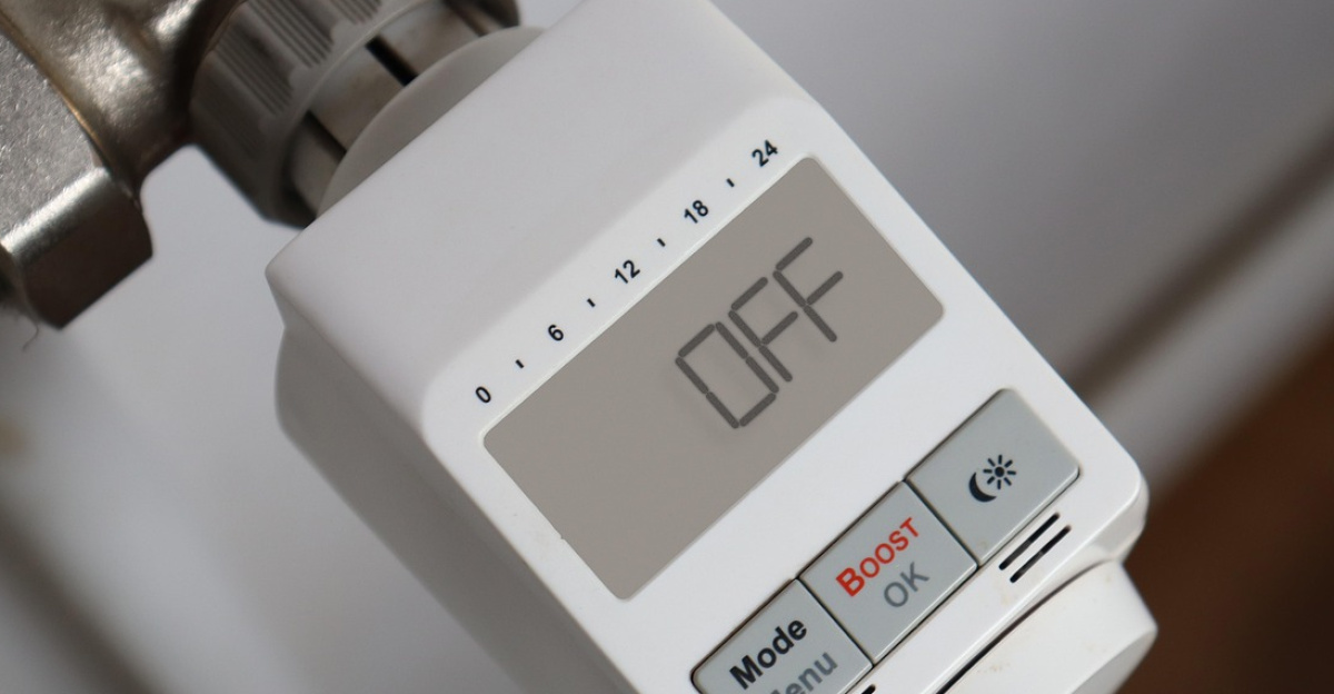 energy crisis, thermostat, heating, cooler, temperature, radiator, heat, cold, warmth, energy, heating costs, regulate, temperature controller, to adjust, save energy, save costs, winter, energy crisis, thermostat, thermostat, thermostat, thermostat, thermostat, radiator, radiator
