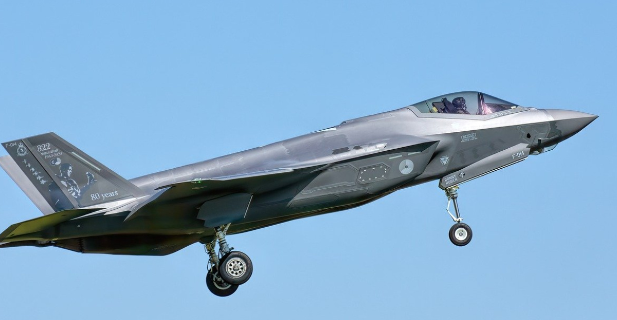 f-35, jet, stealth, plane, aircraft, military, fighter, f-35a, aviation, flying, flight, nature, airplane, f35, sky, speed