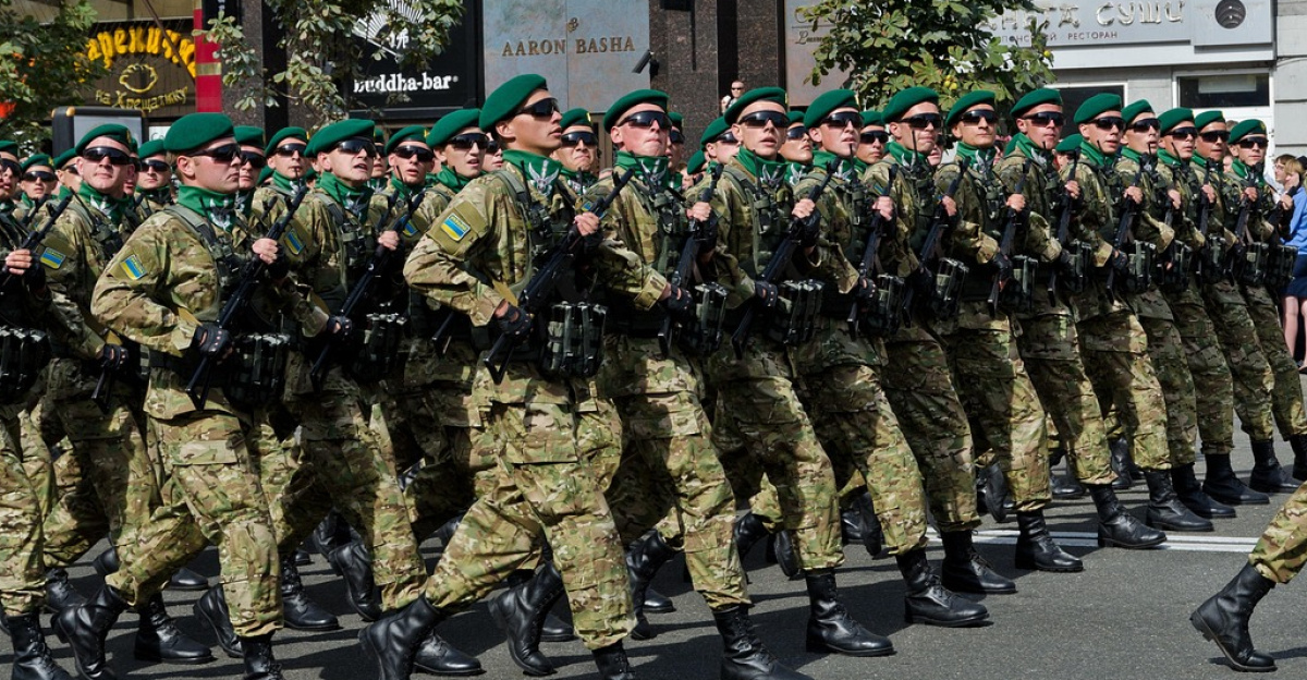 parade, military, ukrainian, soldiers, warriors, troops, armed, marching, army, capital, kyiv, street, men, moving, procession, review, national, guard, celebration, holiday, independence day, national guards, ukraine, uniform, men in uniform