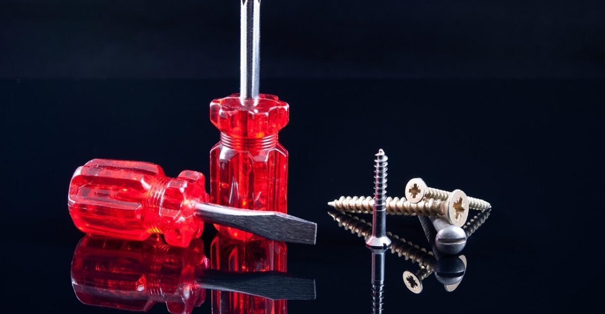 screwdrivers screws red black tools work repair carpentry metal hardware steel build fix home screwing manual diy improvement renovation hand worker equipment tool fixing head tools repair hardware hardware hardware hardware hardware fix diy diy diy improvement improvement renovation fixing fixing