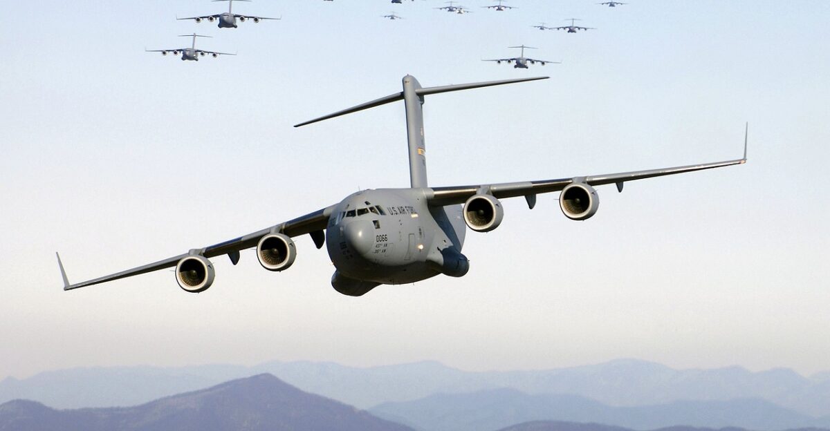 planes cargo planes freight cargo transport military u s air force air force c 17 globemaster iii blue ridge mountains virginia engines flying flight powerful war military military military military air force air force air force air force war war war war war