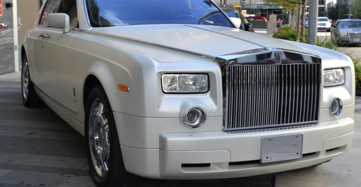 rolls-royce luxury car new car cream white vehicle transportation technology new luxury car auto transport classic front elegant driving design modern windshield headlamps luxurious rich wealthy success money financial gain achievement high priced expensive style road business symbol automobile bmw volkswagen 2018 2017 travel automotive service drive motor wheels power fortunate flashy flamboyant high profile rolls-royce grill headlight bumper exterior luxury vehicle auto show corporate ceo boss emblem wheel fantasy gangster rich man stacks paid cash affluence star comfort enjoyment extravagance leisure opulence richness bliss delight exorbitance frill gratification hedonism immoderation intemperance luxuriousness rarity satisfaction splendor sumptuousness treat well-being high living appliance diesel generator instrument power plant tool transformer background gray money gray fantasy gray stars gray wellness gray tools gray service wealthy wealthy rich man rich man rich man rich man rich man