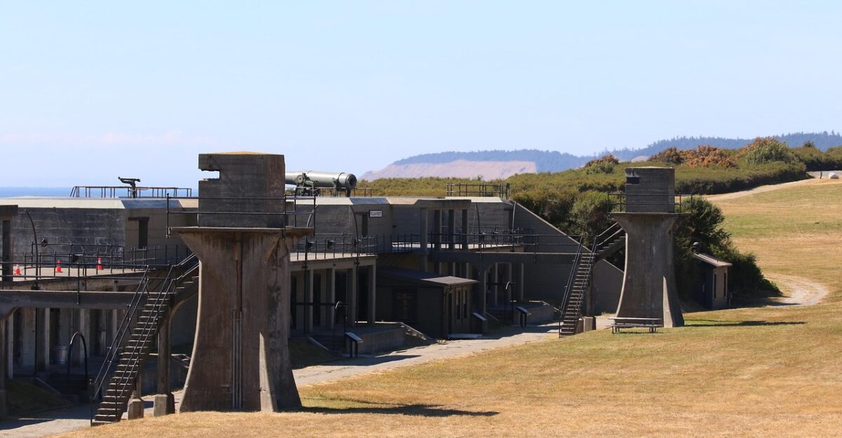 bunker fort military concrete war abandoned fort casey park old history empty bunker bunker bunker bunker bunker