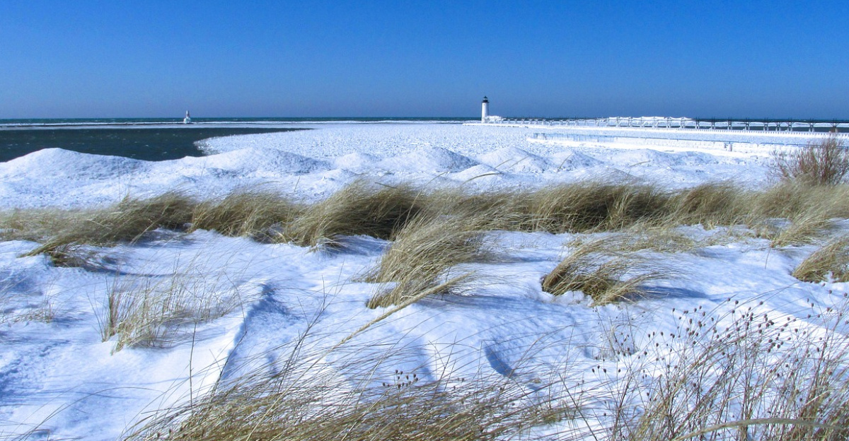 snow, nature, lake michigan, shore, lighthouse, frozen, manistee