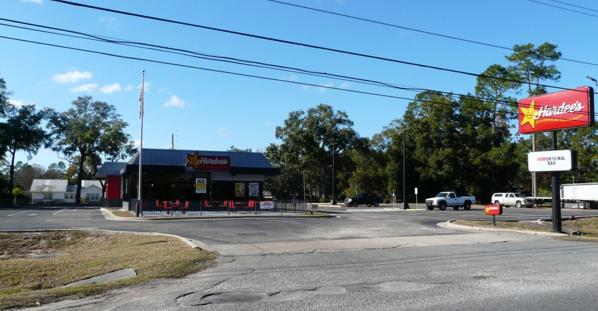 Hardee s in Crawfordville Florida along U S Route 319 at the intersection with Shadeville Highway