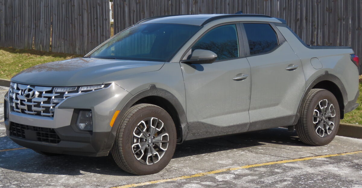 Hyundai Santa Cruz SEL Premium photographed in New Castle Pennsylvania Finished in Sage Gray