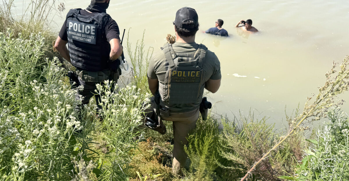 ICE arrests illegal aliens attempting to flee from a search warrant operation near Savannah Georgia