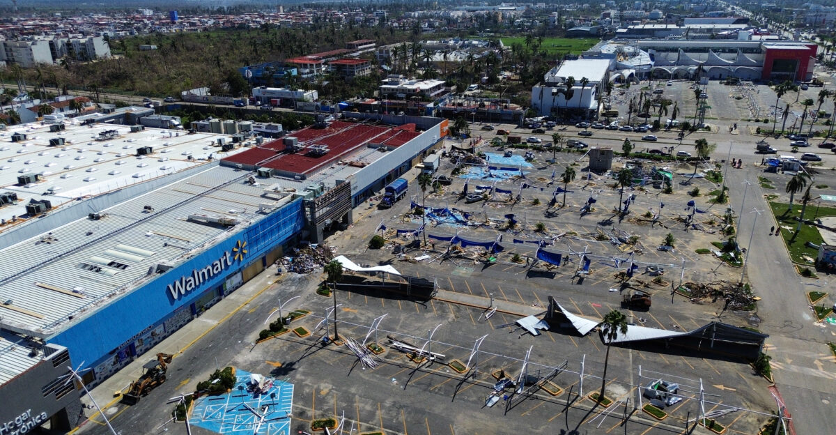 Aftermath of Hurricane Otis in a WalMart store Boulevard de las Naciones Granjas del Marqu s Aerial images of the impact of Hurricane Otis Acapulco Guerrero Mexico
