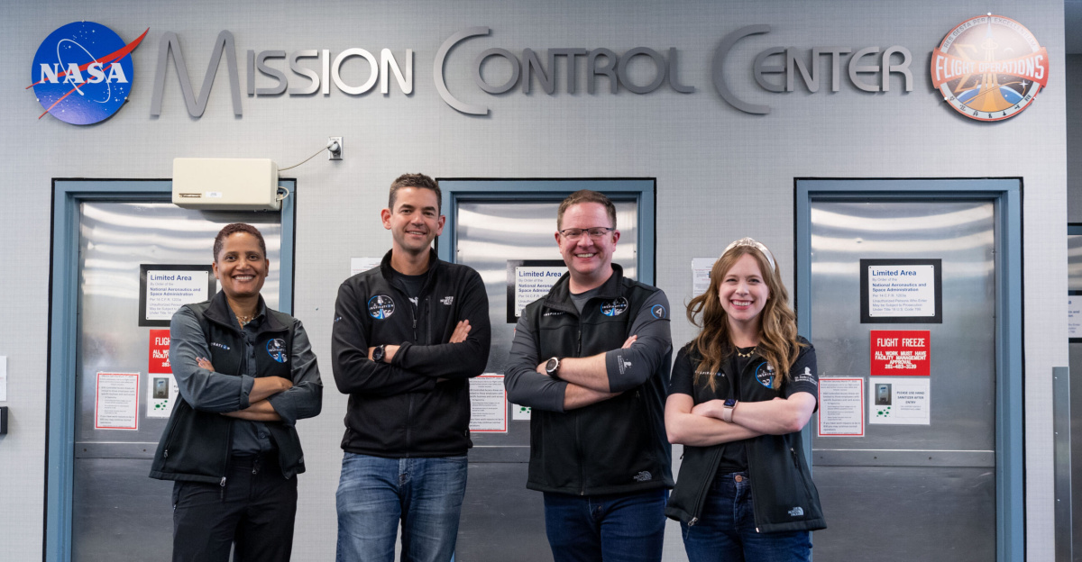 PHOTO DATE: 03/31/2022 
<p>LOCATION: Bldg. 30. 
SUBJECT: Tour for Inspiration 4 and Polaris Crews. 
</p>
PHOTOGRAPHER: Norah Moran