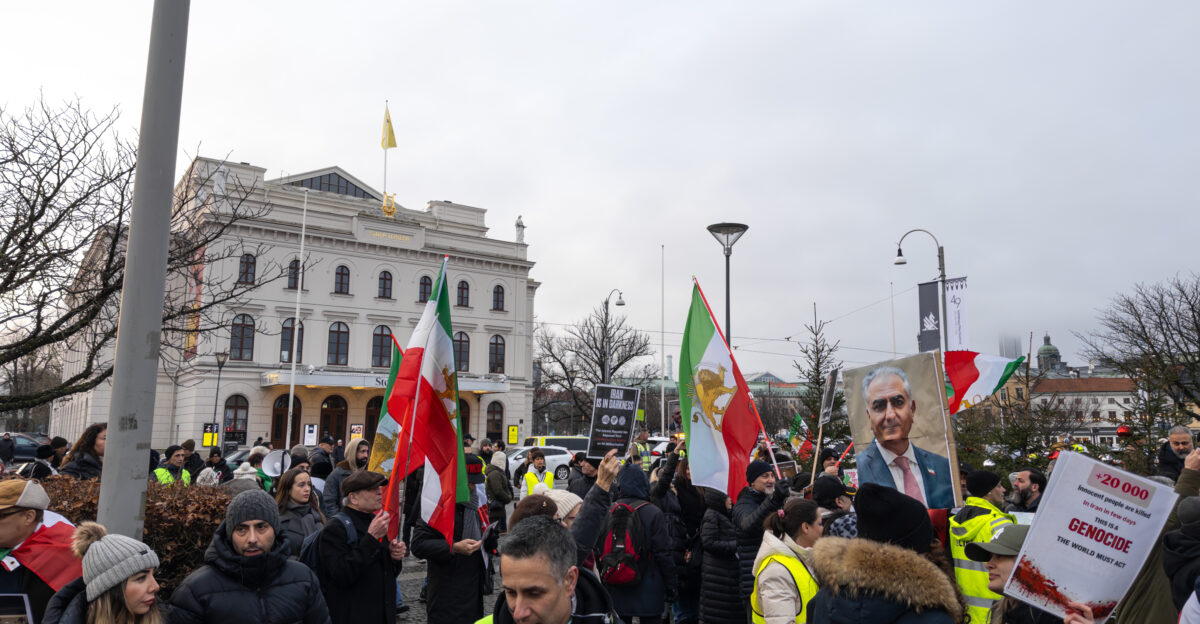 Iranian dissidents attend an anti-Iranian regime protest in Gothenburg Sweden at B ltesp nnarparken in Gothenburg Sweden on January 17 2026 Some wave the Lion and Sun flag