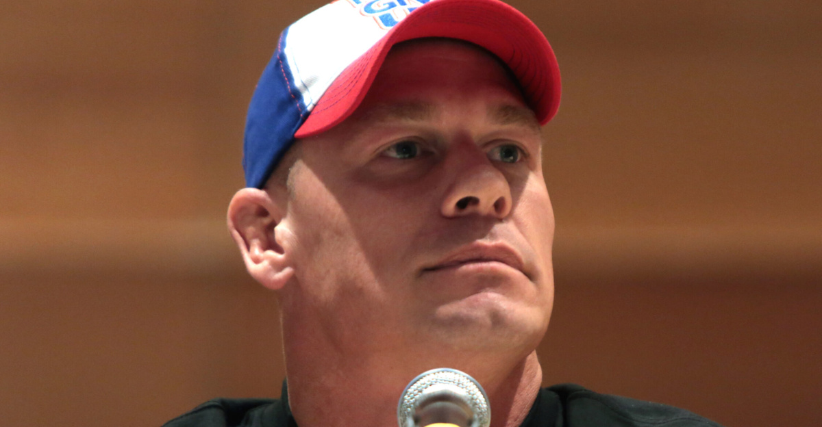 John Cena speaking at the 2016 Phoenix Comicon Fan Fest at the Phoenix Convention Center in Phoenix, Arizona.