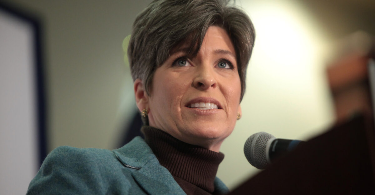Joni Ernst speaking at a rally for Marco Rubio in Des Moines Iowa