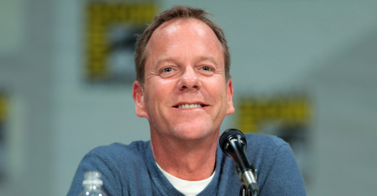 <p>Kiefer Sutherland speaking at the 2014 San Diego Comic Con International, for "24: Live Another Day", at the San Diego Convention Center in San Diego, California.
</p>
Please attribute to Gage Skidmore if used elsewhere.