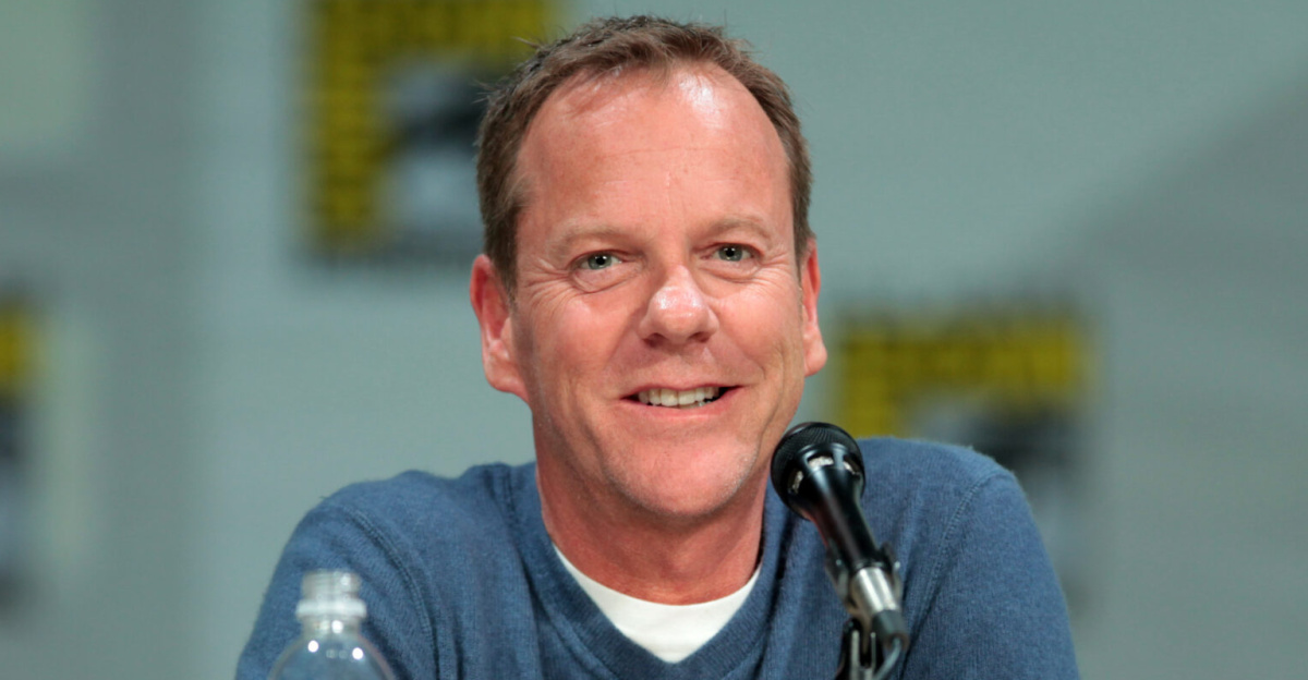 <p>Kiefer Sutherland speaking at the 2014 San Diego Comic Con International, for "24: Live Another Day", at the San Diego Convention Center in San Diego, California.
</p>
Please attribute to Gage Skidmore if used elsewhere.