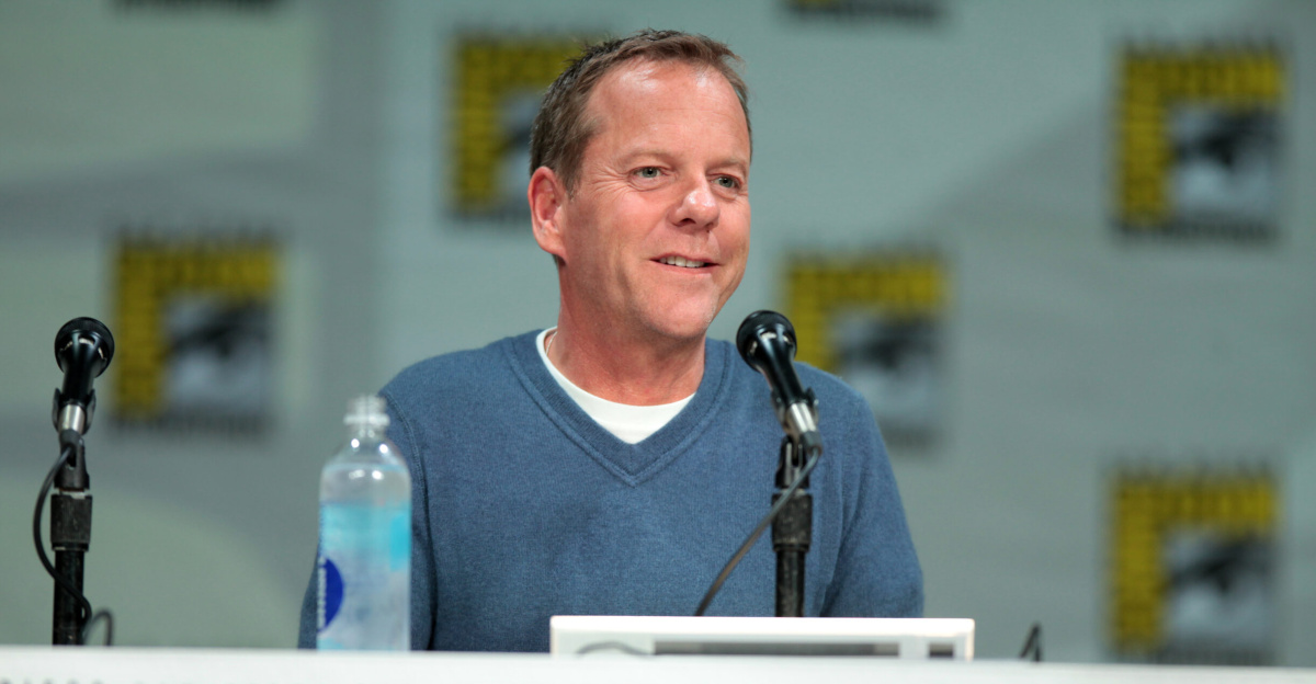 <p>Kiefer Sutherland speaking at the 2014 San Diego Comic Con International, for "24: Live Another Day", at the San Diego Convention Center in San Diego, California.
</p>
Please attribute to Gage Skidmore if used elsewhere.