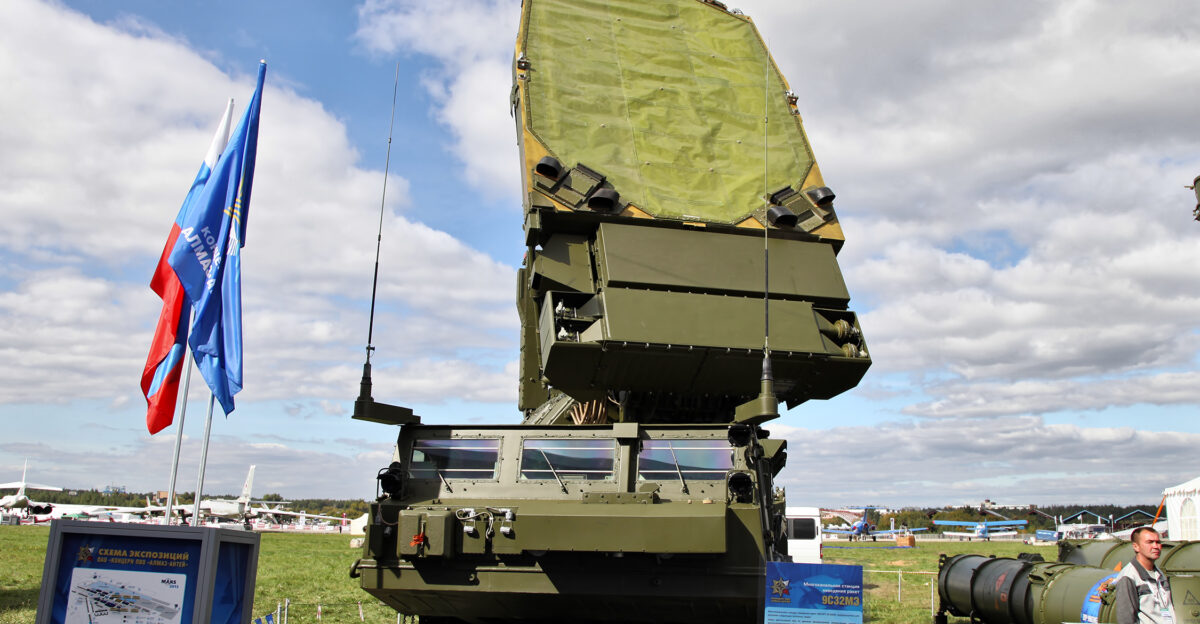 Mnogokanal naya stantsiya navedeniya raket 9S32ME 9S32ME multichannel missile guidance station