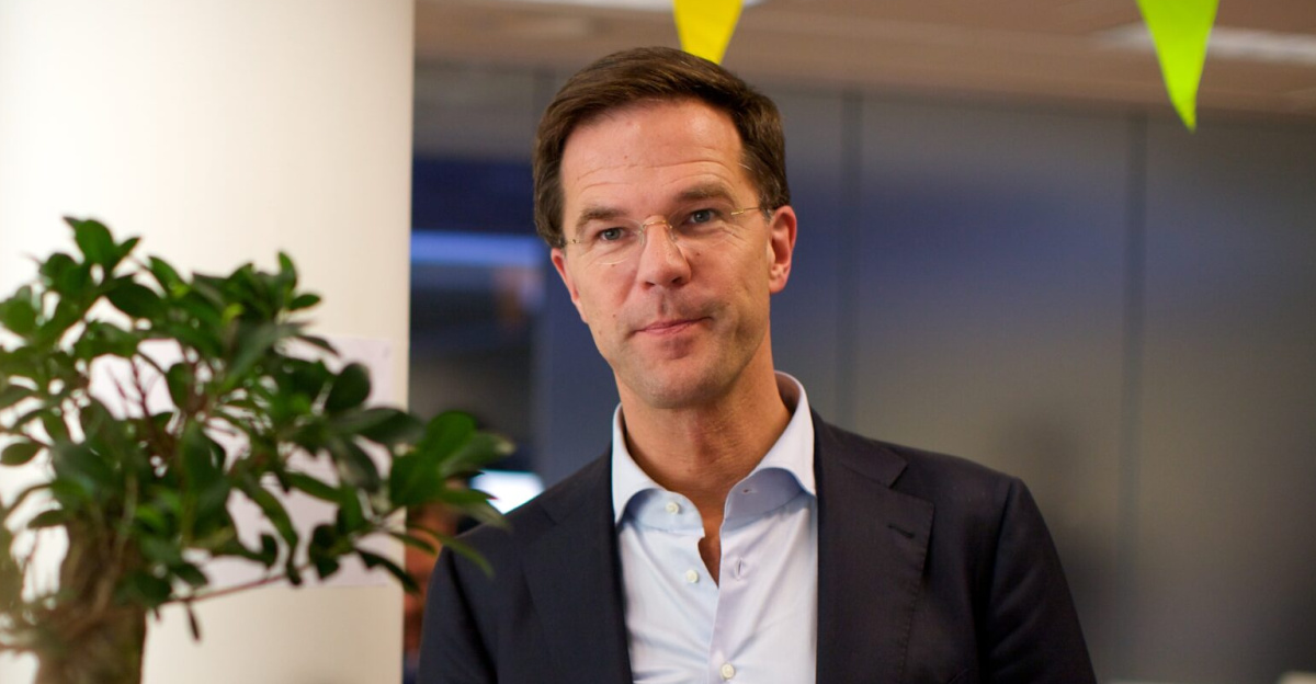 <p>Deze foto is gemaakt tijden een Werkbezoek van o.a. Minister-president Mark Rutte bij de Dutch Game Garden in Utrecht.
</p><p>Deze serie foto's is donationware: ze zijn niet gemaakt in opdracht en zijn wél beschikbaar onder een Creative Commons BY licentie. 
</p><p>Maak je gebruik van (één van) deze foto's dan wordt een bijdrage zeer op prijs gesteld. 
</p>
Dat kan via Paypal naar e-mail adres sebastiaan@ter-burg.nl of Rabobank rekening 360247644. Neem even per e-mail contact op als een factuur gewenst is. Een Amazon Gift Card is ook altijd welkom.