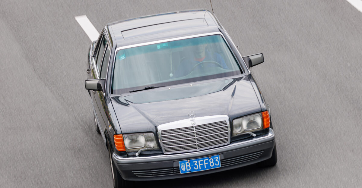 MERCEDES-BENZ 500 SEL W126 China