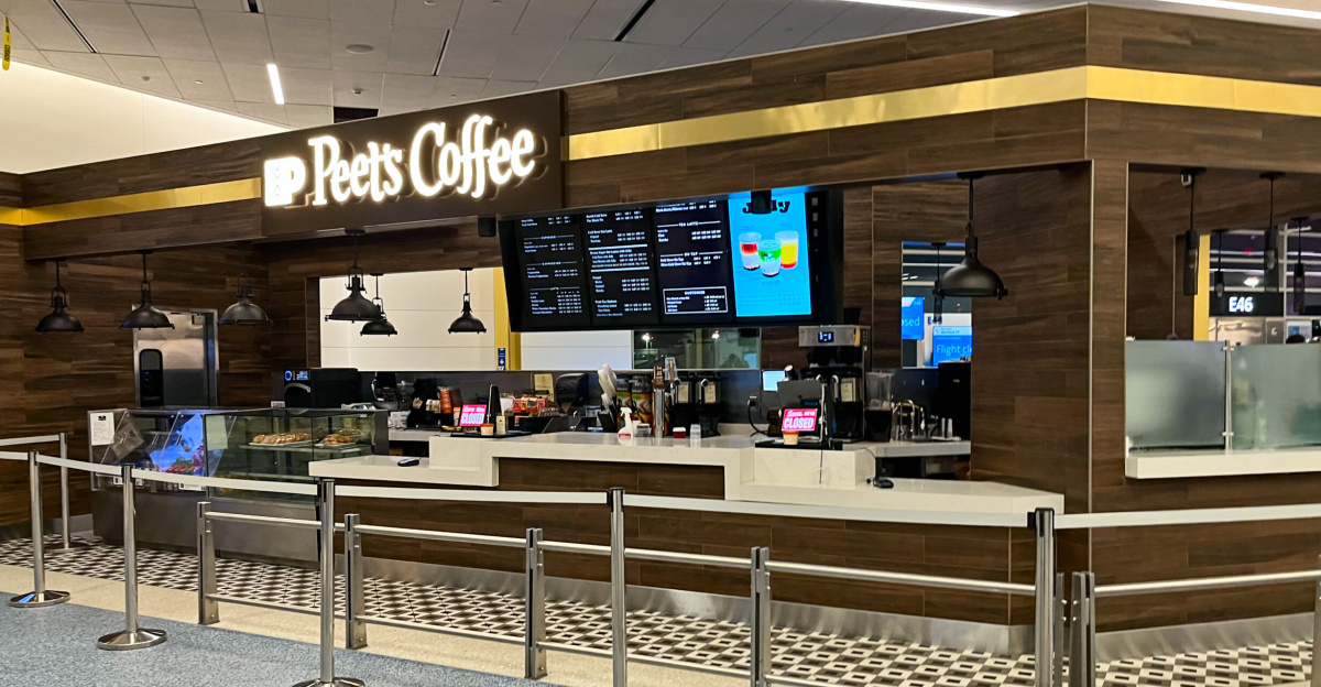 Peet's coffee stand at Reagan National Airport
