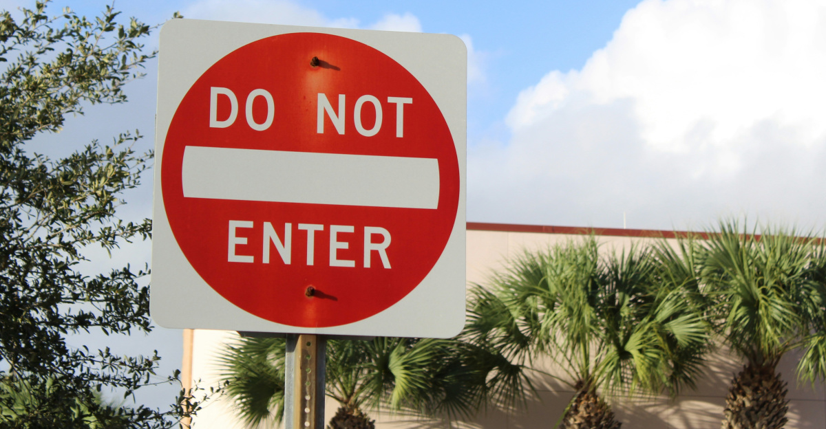 do not enter signage