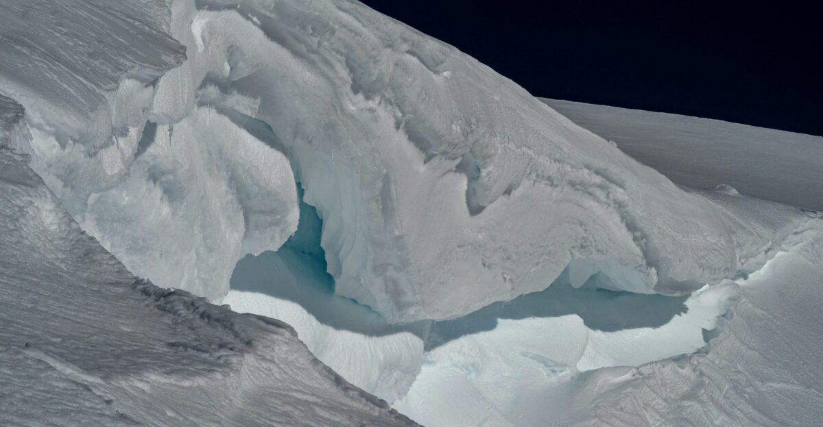 snow covered mountain during daytime