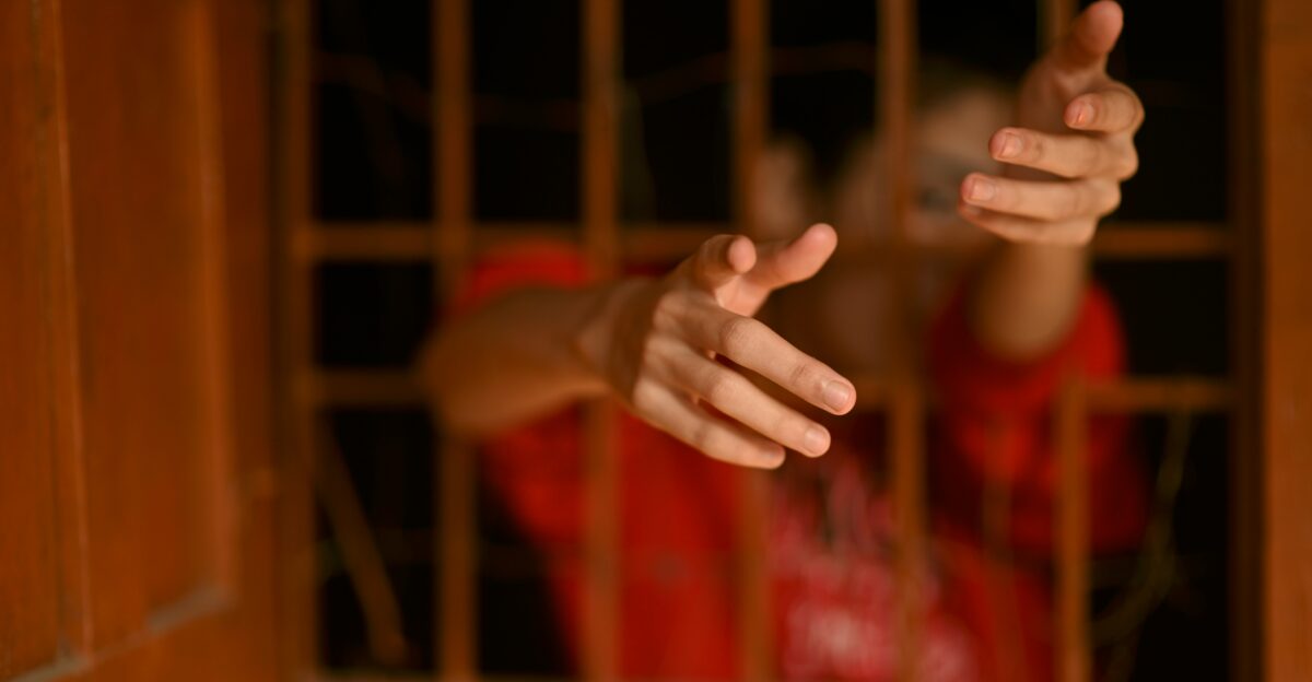 person in brown long sleeve shirt