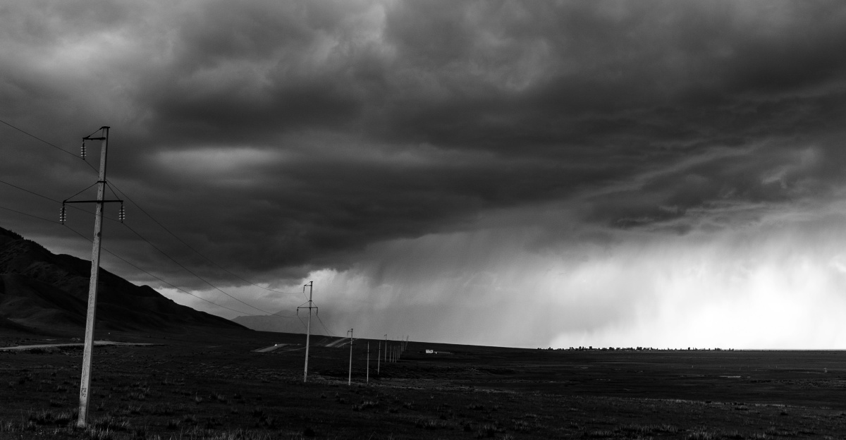 a large tornado in a field