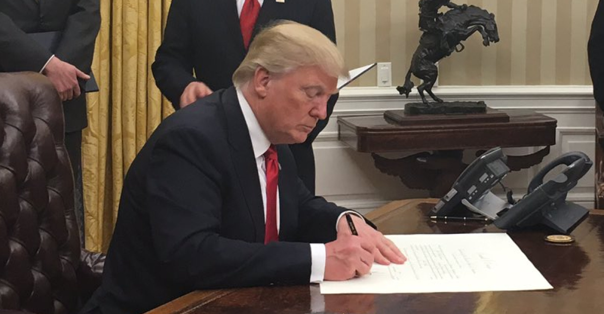 .@potus signs documents to allow Mattis and Kelly to be sworn in & exec order on #Obamacare