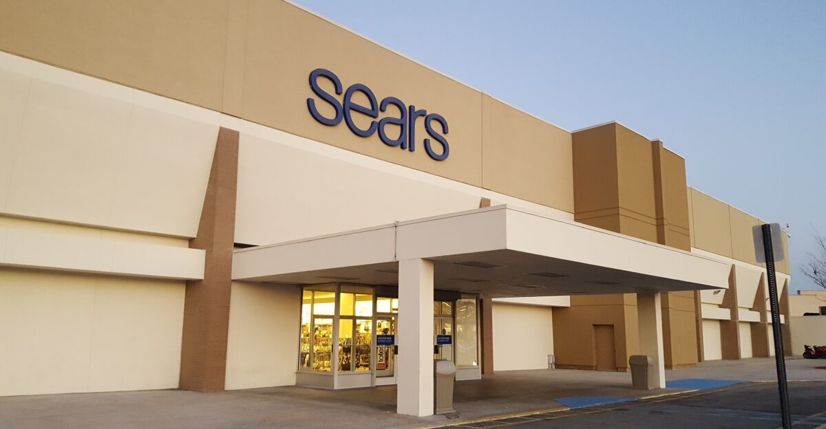 Sears with newer logo in Savannah Georgia