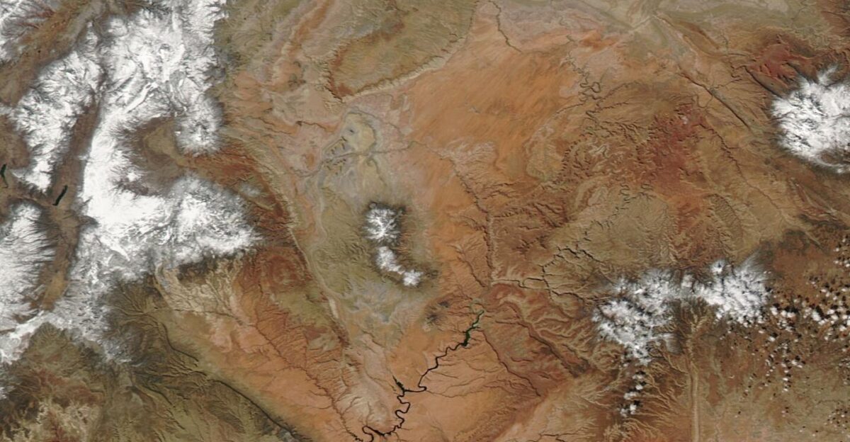 Snow topped Utah s mountains while sunshine showed the stunning colors of the state s Colorado Plateau on March 9 2024 when the Moderate Resolution Imaging Spectroradiometer MODIS on NASA s Aqua satellite acquired this true-color image The first week of March came in like a lion with a storm dumping heavy snowfall across Utah s high elevations Another storm crossed the state during the second week adding to the snowpack On March 19 local news station KSL reported that Utah snowpack strong as spring begins and that the average amount of water in the snowpack across the state was about 26 percent above the 30-year average The United States Department of Agriculture noted that it was also 6 percent above the median peak snowpack The median peak snowpack is the average of every peak snowpack on record Those aren t final figures though as snowpack is considered to peak on April 3 in Utah