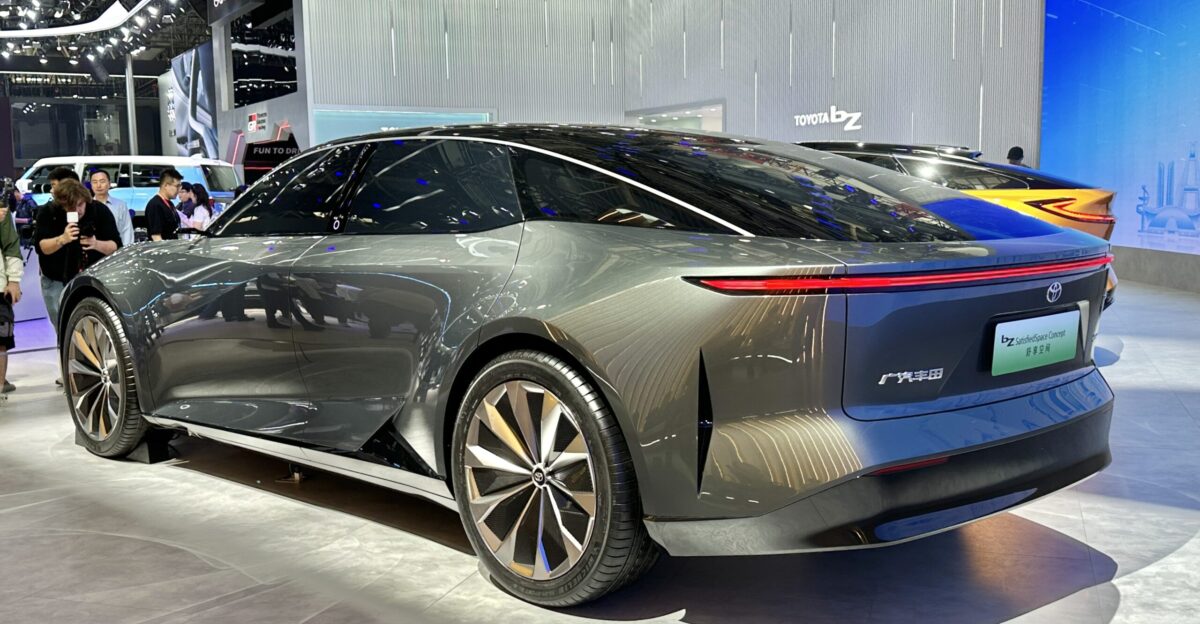 Toyota SatisfiedSpace Concept