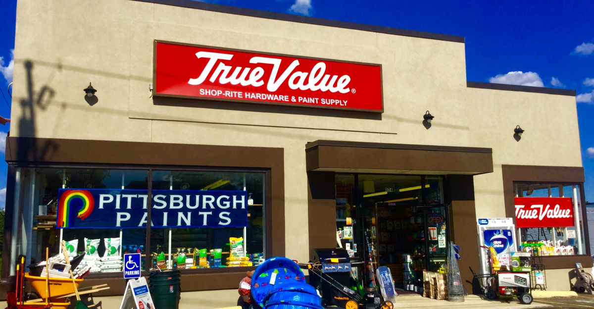 True Value, Shop Rite Hardware and Paint Supply, Silas Deane Hwy Wethersfield, CT, Pics by Mike Mozart of JeepersMedia and TheToyChannel on YouTube