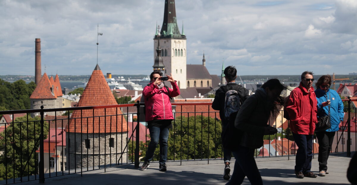 Turistid Tallinna vanalinnas 2016 aasta juuni