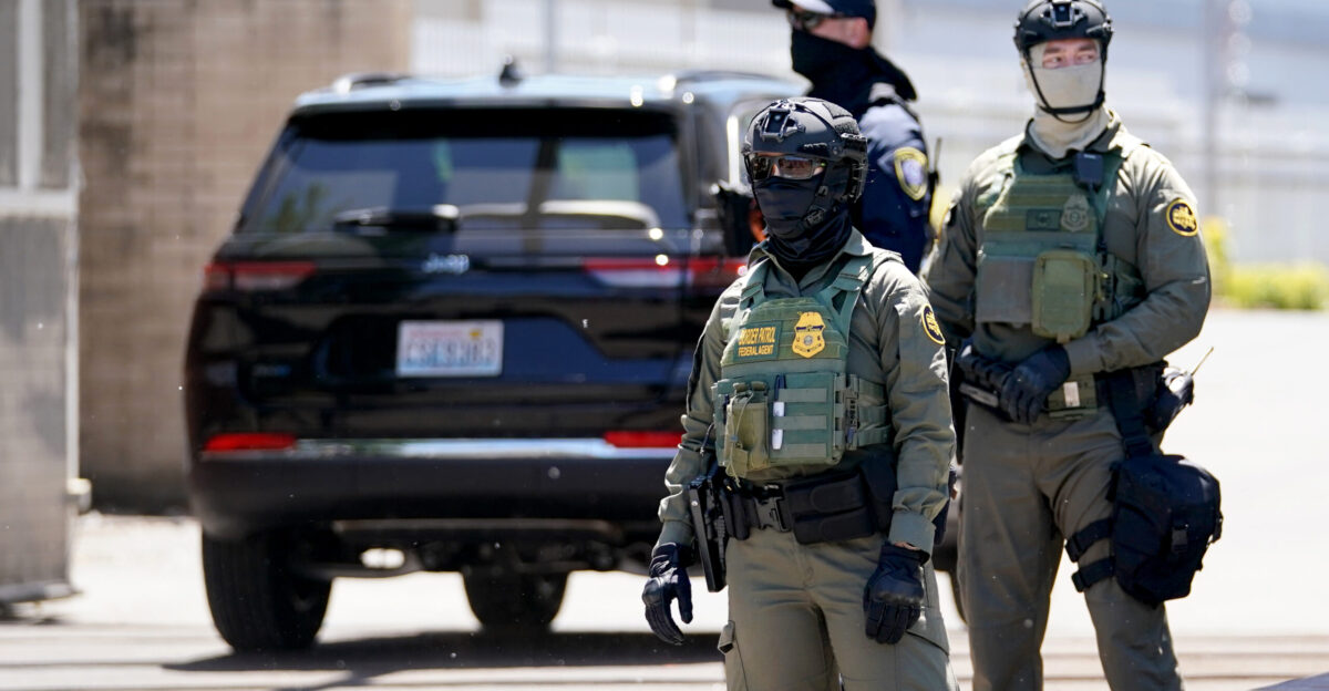 Northwest politicians call for ban on ICE officers masking