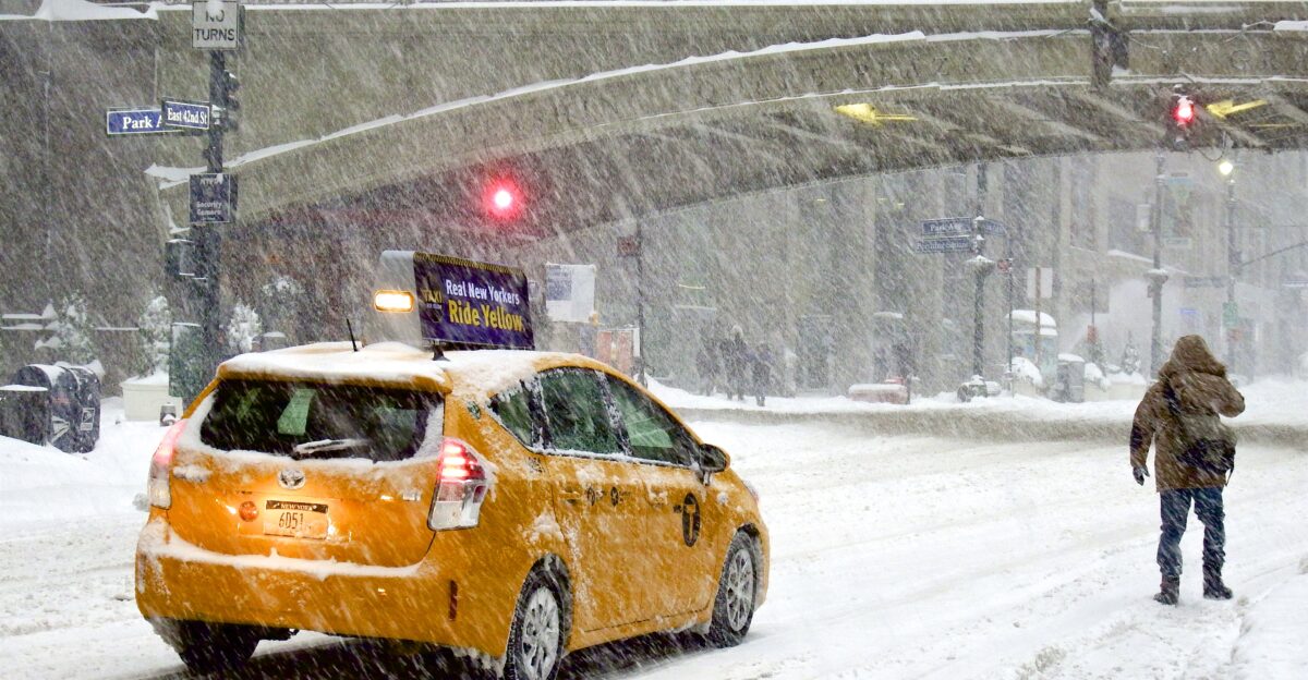 Heavy snowfall seen at Pershing Square Manhattan New York during Winter Storm Jonas January 23 2016