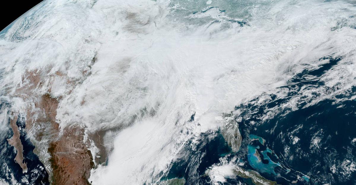 Geocolor satellite imagery of <a href="https://en.wikipedia.org/wiki/en:February_13%E2%80%9317_North_American_winter_storm" class="extiw" title="w:en:February 13–17 North American winter storm">a large and historic winter storm</a> covering the eastern third of the United States on February 15, 2021.
